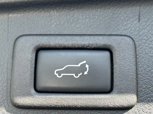 スバル アウトバック リミテッド 埼玉県 2015(平27)年 10.2万km プラチナムグレーM 登録時101725km/4WD/純正ナビ（フルセグTV/AM/FM/BT）/バックカメラ/純正18インチアルミ/ルーフレール/黒レザーシート/前席パワーシート/前席シートヒーター/パワーバックドア/衝突軽減ブレーキ/追従クルーズコントロール/アクティブレーンキープ/前方ドライブレコーダー/ビルトインETC/パドルシフト/MT付きAT/純正LEDヘッドライト/純正フロアマット/純正ドアバイザー/ルーフレール/フォグランプ/Aストップ/スマートキー/Pスタート/スペアキー1本/保証書/車両取扱説明書