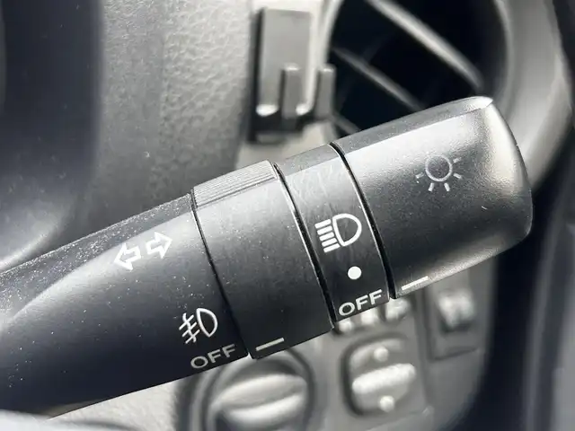 トヨタ ヴィッツ F 静岡県 2015(平27)年 12.5万km スーパーホワイトⅡ ユーザー買取車両/純正SDナビ（NSZN-W64T）/[AM/FM/TV/BT/CD]/アイドリンクストップ/リモコンキー/バックカメラ/ETC/横滑り防止装置/保証書/取扱説明書