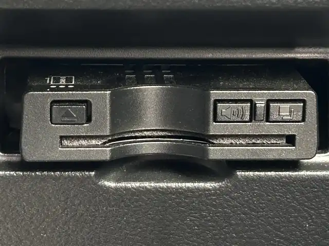 トヨタ ヴィッツ F 静岡県 2015(平27)年 12.5万km スーパーホワイトⅡ ユーザー買取車両/純正SDナビ（NSZN-W64T）/[AM/FM/TV/BT/CD]/アイドリンクストップ/リモコンキー/バックカメラ/ETC/横滑り防止装置/保証書/取扱説明書