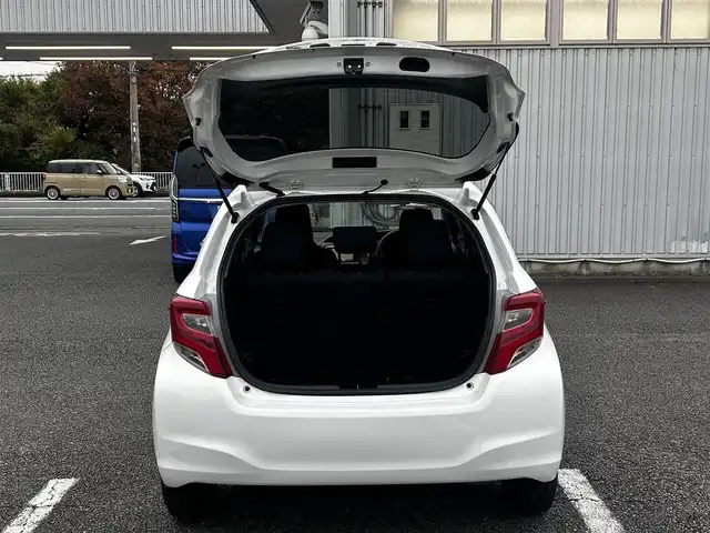 トヨタ ヴィッツ F 静岡県 2015(平27)年 12.5万km スーパーホワイトⅡ ユーザー買取車両/純正SDナビ（NSZN-W64T）/[AM/FM/TV/BT/CD]/アイドリンクストップ/リモコンキー/バックカメラ/ETC/横滑り防止装置/保証書/取扱説明書