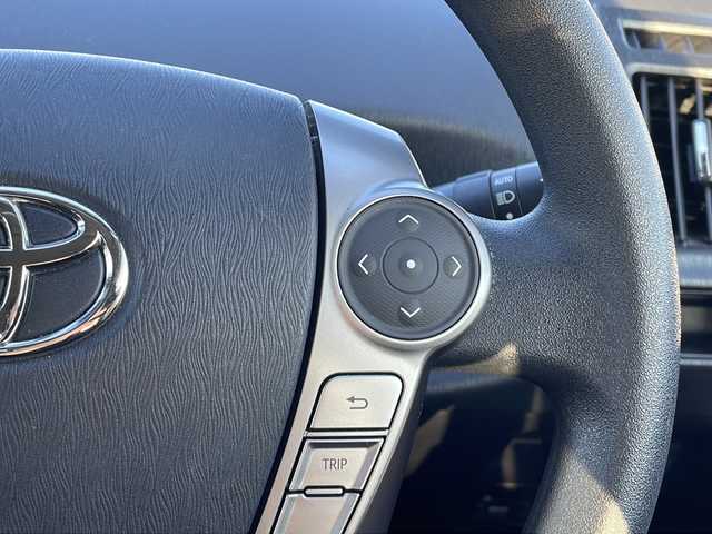 トヨタ プリウス α S 千葉県 2015(平27)年 3.5万km ホワイトパールクリスタルシャイン アルパイン９インチナビ/フルセグTV/Bluetooth/CD/DVD/HDMI/バックカメラ/前後コーナーセンサー/ビルトインETC/横滑り防止装置/盗難防止装置/オートライト/LEDフォグランプ/ALLオートウィンドウ/プッシュスタート/スマートキー/スペアキー１本/ウィンカーミラー/電動格納ミラー/純正フロアマット/純正ドアバイザー/保証書/取扱説明書