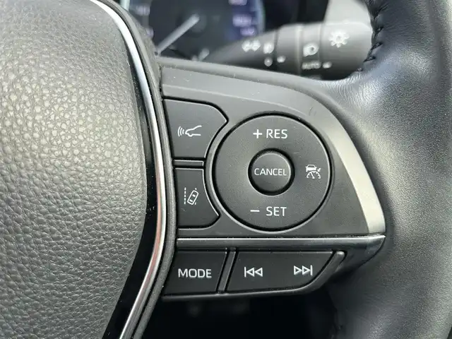 トヨタ クラウン ハイブリッド B 奈良県 2021(令3)年 3.7万km プレシャスホワイトパール 12.3インチナビ/（TV/BT/CD/DVD/AppleCarPlay/AndroidAuto)/レーダークルーズコントロール/バックカメラ/前後コーナーセンサー/衝突軽減システム/レーンキープアシスト/パワーバックドア/前席パワーシート/LEDヘッドライト/前後ドライブレコーダー/ETC/純正17インチAW/保証書/スペアキーX1