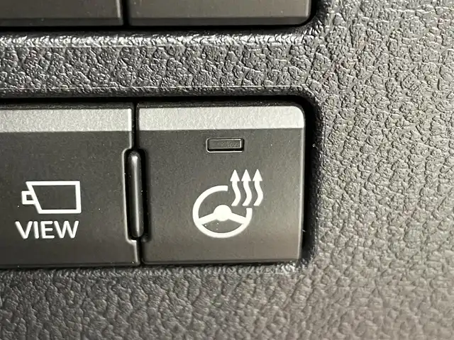 レクサス ＮＸ 200t バージョンL 群馬県 2015(平27)年 3.8万km レッドマイカクリスタルシャイン パノラミックビューモニター/ブラインドスポットモニター/＝＝＝＝＝/純正7インチナビ/・AM/FM/CD/DVD/SD/USB/AUX/Bluetooth/フルセグTV/本革シート（運転席ポジションメモリー/運転席・助手席ベンチレーション機能付）/三眼フルLEDヘッドランプ（ロー・ハイビーム）＆LEDフロントターンシグナルランプ/クルーズコントロール/パワーバックドア/4.2インチTFTカラーマルチインフォメーションディスプレイ/ステアリングヒーター