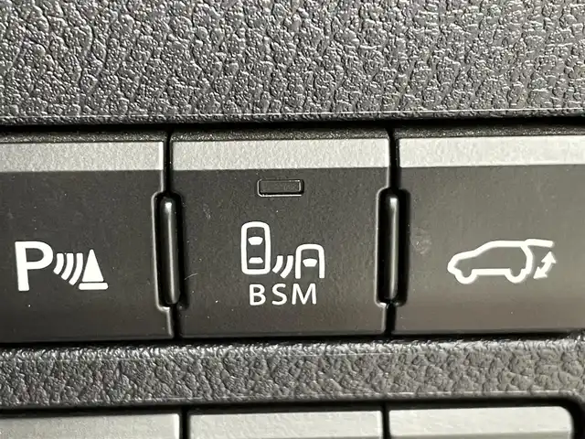 レクサス ＮＸ 200t バージョンL 群馬県 2015(平27)年 3.8万km レッドマイカクリスタルシャイン パノラミックビューモニター/ブラインドスポットモニター/＝＝＝＝＝/純正7インチナビ/・AM/FM/CD/DVD/SD/USB/AUX/Bluetooth/フルセグTV/本革シート（運転席ポジションメモリー/運転席・助手席ベンチレーション機能付）/三眼フルLEDヘッドランプ（ロー・ハイビーム）＆LEDフロントターンシグナルランプ/クルーズコントロール/パワーバックドア/4.2インチTFTカラーマルチインフォメーションディスプレイ/ステアリングヒーター