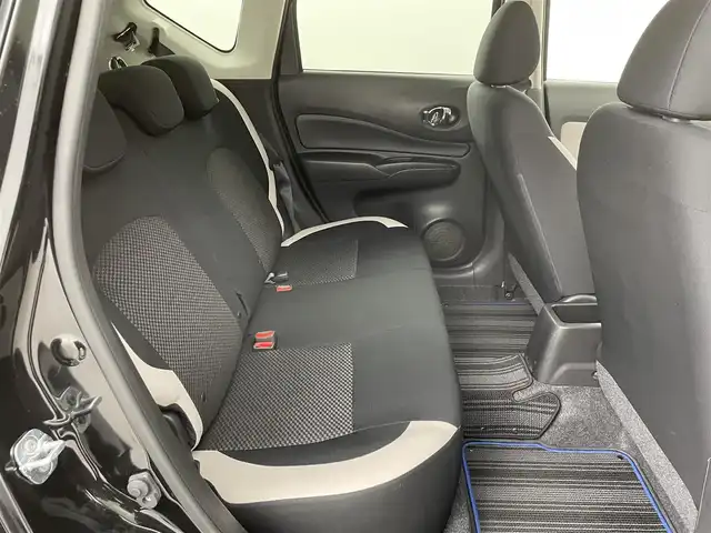 日産 ノート e－パワー X 福岡県 2017(平29)年 3.5万km スーパーブラック 社外ナビ（ＢＴ，フルセグＴＶ）　/バックカメラ　/ＥＴＣ　/衝突被害軽減ブレーキ　/レーンキープ　/横滑り防止装置　/社外１４インチアルミホイール　/エンジンスタートボタン　/純正フロアマット　/ＬＥＤヘッドライト