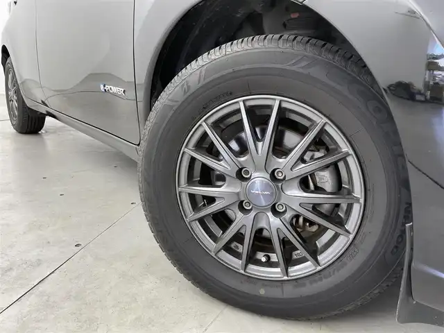日産 ノート e－パワー X 福岡県 2017(平29)年 3.5万km スーパーブラック 社外ナビ（ＢＴ，フルセグＴＶ）　/バックカメラ　/ＥＴＣ　/衝突被害軽減ブレーキ　/レーンキープ　/横滑り防止装置　/社外１４インチアルミホイール　/エンジンスタートボタン　/純正フロアマット　/ＬＥＤヘッドライト