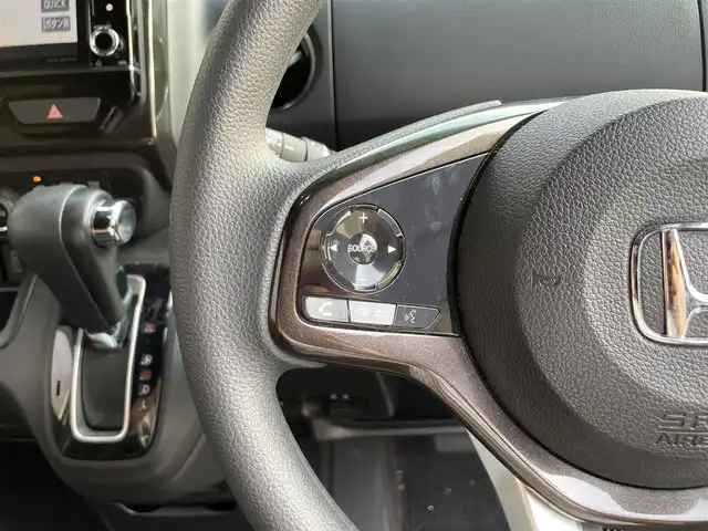 ホンダ Ｎ ＢＯＸ カスタム G L ホンダセンシング 滋賀県 2018(平30)年 8.3万km プラチナホワイトパール 禁煙車/純正8型ナビ【CD/DVD/SD/Bluetooth/フルセグ】/バックカメラ/ホンダセンシング/オートマチックハイビーム/レーダクルーズコントロール/レーンキープアシスト/両側パワースライドドア/ビルトインETC/ドライブレコーダー/LEDヘッドライト/コーナーセンサー/プッシュスタート/スマートキー/電動格納ミラー/横滑り防止装置
