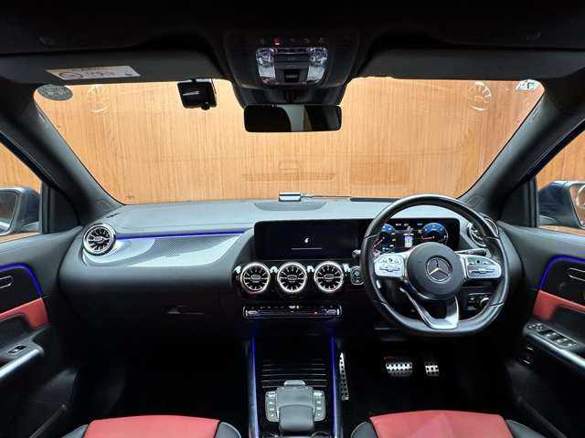 メルセデス・ベンツ Ｍ・ベンツ ＧＬＡ２００ｄ 4マチック AMGライン 千葉県 2023(令5)年 3.7万km デニムブルー ＡＭＧライン　/パノラマＳＲ　/アドバンスドＰＫＧ　/赤革　/ナビ　/ＴＶ　/３６０°ＨＵＤ　/シートヒーター　/電動リアゲート　/アンビエントライト　/ＬＥＤライト　/衝突軽減Ｂ　/ＢＳＭ　/ＬＫＡ　/ＥＴＣ/ドラレコ/禁煙車