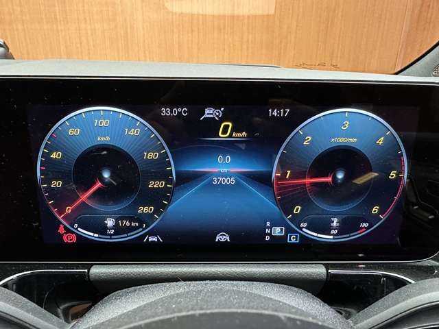 メルセデス・ベンツ Ｍ・ベンツ ＧＬＡ２００ｄ 4マチック AMGライン 千葉県 2023(令5)年 3.7万km デニムブルー ＡＭＧライン　/パノラマＳＲ　/アドバンスドＰＫＧ　/赤革　/ナビ　/ＴＶ　/３６０°ＨＵＤ　/シートヒーター　/電動リアゲート　/アンビエントライト　/ＬＥＤライト　/衝突軽減Ｂ　/ＢＳＭ　/ＬＫＡ　/ＥＴＣ/ドラレコ/禁煙車