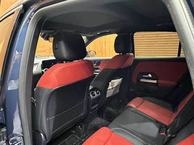 メルセデス・ベンツ Ｍ・ベンツ ＧＬＡ２００ｄ 4マチック AMGライン 千葉県 2023(令5)年 3.7万km デニムブルー ＡＭＧライン　/パノラマＳＲ　/アドバンスドＰＫＧ　/赤革　/ナビ　/ＴＶ　/３６０°ＨＵＤ　/シートヒーター　/電動リアゲート　/アンビエントライト　/ＬＥＤライト　/衝突軽減Ｂ　/ＢＳＭ　/ＬＫＡ　/ＥＴＣ/ドラレコ/禁煙車