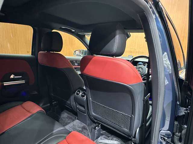 メルセデス・ベンツ Ｍ・ベンツ ＧＬＡ２００ｄ 4マチック AMGライン 千葉県 2023(令5)年 3.7万km デニムブルー ＡＭＧライン　/パノラマＳＲ　/アドバンスドＰＫＧ　/赤革　/ナビ　/ＴＶ　/３６０°ＨＵＤ　/シートヒーター　/電動リアゲート　/アンビエントライト　/ＬＥＤライト　/衝突軽減Ｂ　/ＢＳＭ　/ＬＫＡ　/ＥＴＣ/ドラレコ/禁煙車