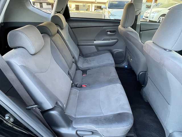 トヨタ プリウス α S 大阪府 2013(平25)年 13.7万km ブラック ”(株)IDOMが運営する【じしゃロン堺店】の自社ローン対象車両になります。こちらは現金ご利用時の価格です。/自社ローンご希望の方は別途その旨お申付け下さい。/”