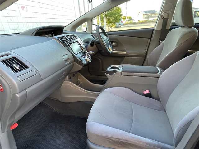 トヨタ プリウス α S 大阪府 2013(平25)年 13.7万km ブラック ”(株)IDOMが運営する【じしゃロン堺店】の自社ローン対象車両になります。こちらは現金ご利用時の価格です。/自社ローンご希望の方は別途その旨お申付け下さい。/”