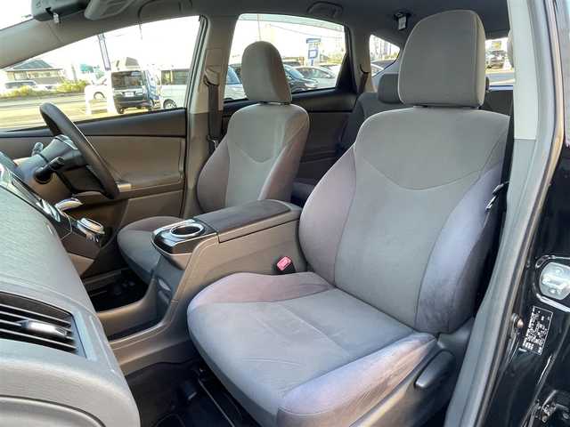 トヨタ プリウス α S 大阪府 2013(平25)年 13.7万km ブラック ”(株)IDOMが運営する【じしゃロン堺店】の自社ローン対象車両になります。こちらは現金ご利用時の価格です。/自社ローンご希望の方は別途その旨お申付け下さい。/”