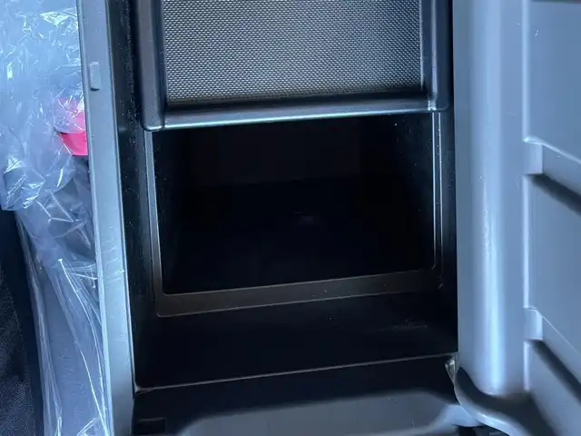 トヨタ プリウス α S 大阪府 2013(平25)年 13.7万km ブラック ”(株)IDOMが運営する【じしゃロン堺店】の自社ローン対象車両になります。こちらは現金ご利用時の価格です。/自社ローンご希望の方は別途その旨お申付け下さい。/”