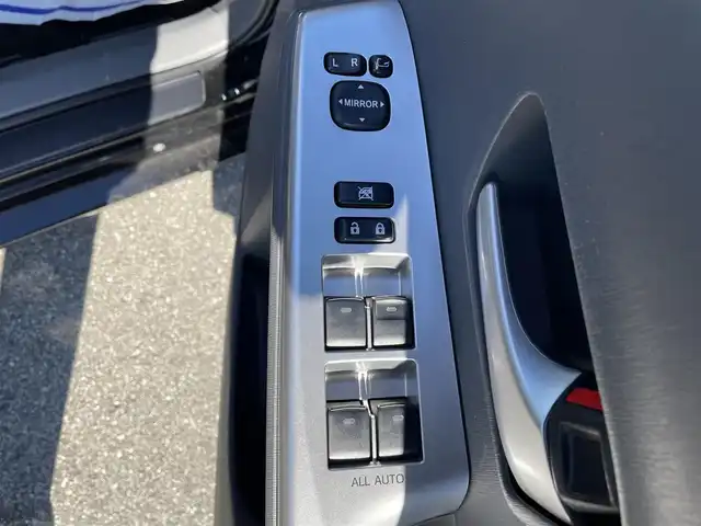 トヨタ プリウス α S 大阪府 2013(平25)年 13.7万km ブラック ”(株)IDOMが運営する【じしゃロン堺店】の自社ローン対象車両になります。こちらは現金ご利用時の価格です。/自社ローンご希望の方は別途その旨お申付け下さい。/”