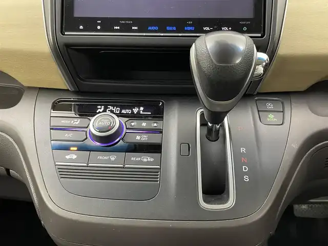 ホンダ フリード G ホンダセンシング 埼玉県 2016(平28)年 2万km シトロンドロップ 純正９インチナビ　/ フルセグ Bluetooth HDMI/バックカメラ　/ホンダセンシング　/アダクティブクルーズコントロール/レーンキープアシスト/両側パワースライドドア/ビルトインETC　/ドライブレコーダー/スマートキー　/プッシュスタート