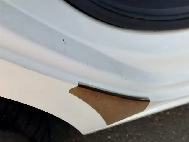 アウディ Ａ１ SB 1．0TFSI 東京都 2015(平27)年 2.2万km キャンディホワイト 純正ＨＤＤナビ/フルセグＴＶ/障害物センサー/ＨＩＤライト/ＥＴＣ/純正アルミホイール/横滑り防止装置