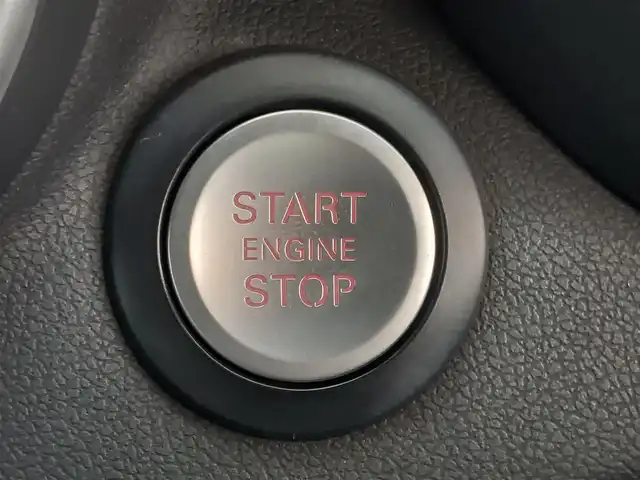 アウディ Ａ１ SB 1．0TFSI 東京都 2015(平27)年 2.2万km キャンディホワイト 純正ＨＤＤナビ/フルセグＴＶ/障害物センサー/ＨＩＤライト/ＥＴＣ/純正アルミホイール/横滑り防止装置