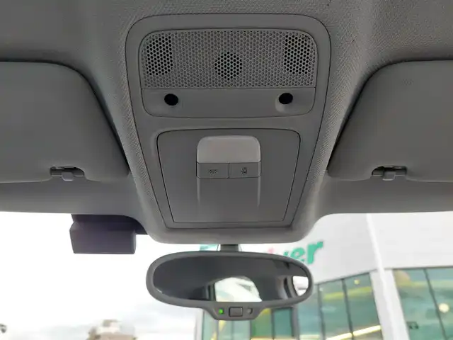 アウディ Ａ１ SB 1．0TFSI 東京都 2015(平27)年 2.2万km キャンディホワイト 純正ＨＤＤナビ/フルセグＴＶ/障害物センサー/ＨＩＤライト/ＥＴＣ/純正アルミホイール/横滑り防止装置