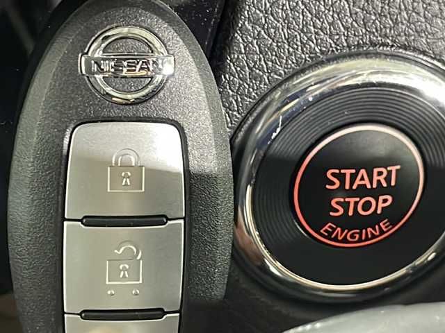 日産 エクストレイル 20X 広島県 2018(平30)年 4.9万km ダイヤモンドブラック 純正ナビ　/アラウンドビューモニター/デジタルインナーミラー/リモコンオートバックドア　/レーンキープアシスト　/衝突軽減ブレーキ　/コーナーセンサー　/ＬＥＤヘッドランプ　/オートハイビーム　/オートライト/ＥＴＣ　/ドライブレコーダー　/純正18インチアルミホイール(225/60/R18)/エアバック（運転席/助手席）