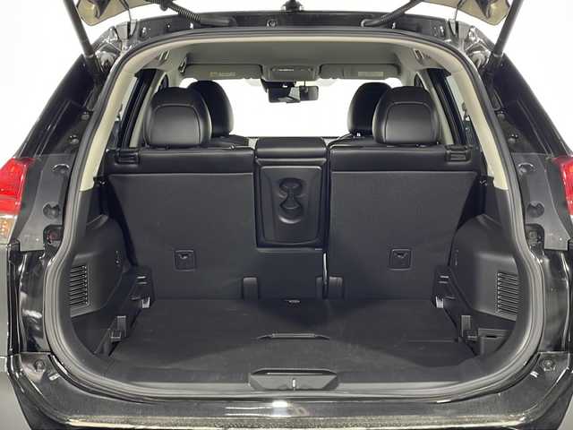 日産 エクストレイル 20X 広島県 2018(平30)年 4.9万km ダイヤモンドブラック 純正ナビ　/アラウンドビューモニター/デジタルインナーミラー/リモコンオートバックドア　/レーンキープアシスト　/衝突軽減ブレーキ　/コーナーセンサー　/ＬＥＤヘッドランプ　/オートハイビーム　/オートライト/ＥＴＣ　/ドライブレコーダー　/純正18インチアルミホイール(225/60/R18)/エアバック（運転席/助手席）