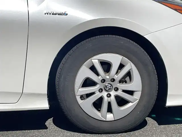 トヨタ プリウス S 佐賀県 2016(平28)年 14.4万km ホワイトパールクリスタルシャイン こちらは現金またはオートローンご利用時の価格です/自社ローンご希望の方は別途その旨お申付け下さい/禁煙車　/衝突軽減ブレーキ　　/ＬＥＤ　/純正ナビ ワンセグＴＶ　　/ＢＴオーディオ ＣＤ　/バックカメラ　/ビルトインＥＴＣ