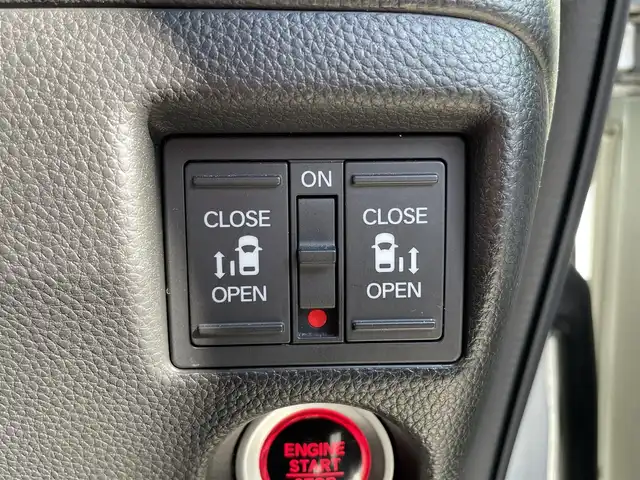 ホンダ Ｎ ＢＯＸ カスタム G L ターボ ホンダセンシング 静岡県 2018(平30)年 9.3万km プレミアムホワイトパールⅡ 純正ナビ/（AM/FM/CD/DVD/BT)/フルセグTV/バックカメラ/両側パワースライドドア/ホンダセンシング/レーダークルーズコントロール/ビルトインETC/衝突被害軽減ブレーキ/レーンアシスト/横滑り防止装置/スマートキー/プッシュスタート/LEDヘッドライト/リアコーナーセンサー/ドライブレコーダー/純正フロアマット/純正15インチアルミホイール/取扱説明書