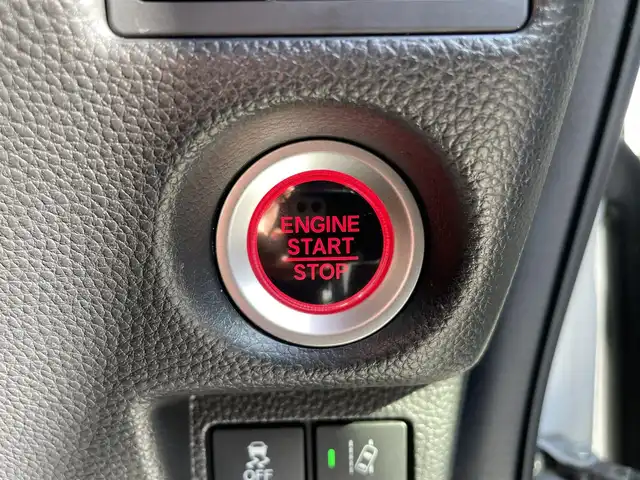 ホンダ Ｎ ＢＯＸ カスタム G L ターボ ホンダセンシング 静岡県 2018(平30)年 9.3万km プレミアムホワイトパールⅡ 純正ナビ/（AM/FM/CD/DVD/BT)/フルセグTV/バックカメラ/両側パワースライドドア/ホンダセンシング/レーダークルーズコントロール/ビルトインETC/衝突被害軽減ブレーキ/レーンアシスト/横滑り防止装置/スマートキー/プッシュスタート/LEDヘッドライト/リアコーナーセンサー/ドライブレコーダー/純正フロアマット/純正15インチアルミホイール/取扱説明書