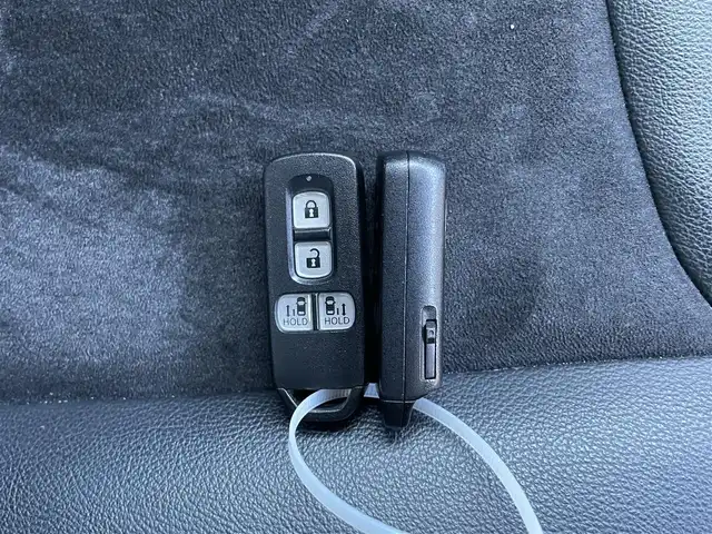 ホンダ Ｎ ＢＯＸ カスタム G L ターボ ホンダセンシング 静岡県 2018(平30)年 9.3万km プレミアムホワイトパールⅡ 純正ナビ/（AM/FM/CD/DVD/BT)/フルセグTV/バックカメラ/両側パワースライドドア/ホンダセンシング/レーダークルーズコントロール/ビルトインETC/衝突被害軽減ブレーキ/レーンアシスト/横滑り防止装置/スマートキー/プッシュスタート/LEDヘッドライト/リアコーナーセンサー/ドライブレコーダー/純正フロアマット/純正15インチアルミホイール/取扱説明書