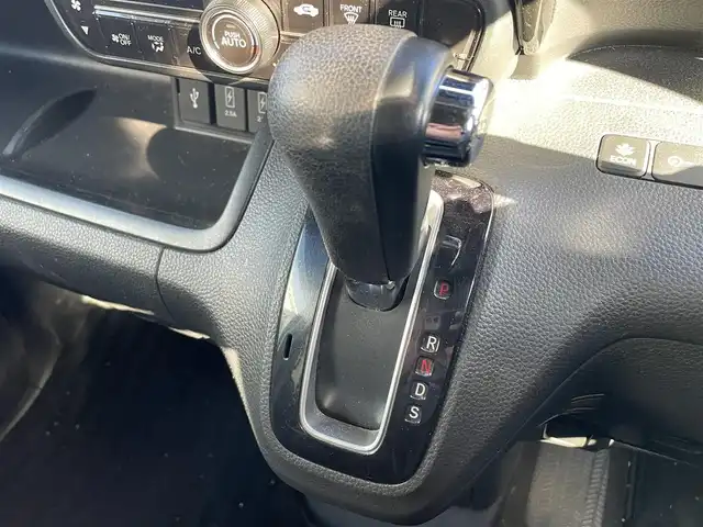 ホンダ Ｎ ＢＯＸ カスタム G L ターボ ホンダセンシング 静岡県 2018(平30)年 9.3万km プレミアムホワイトパールⅡ 純正ナビ/（AM/FM/CD/DVD/BT)/フルセグTV/バックカメラ/両側パワースライドドア/ホンダセンシング/レーダークルーズコントロール/ビルトインETC/衝突被害軽減ブレーキ/レーンアシスト/横滑り防止装置/スマートキー/プッシュスタート/LEDヘッドライト/リアコーナーセンサー/ドライブレコーダー/純正フロアマット/純正15インチアルミホイール/取扱説明書