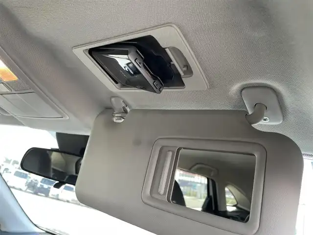 マツダ ＣＸ－３ XD Lパッケージ 佐賀県 2017(平29)年 5.9万km スノーフレイクホワイトパールマイカ 純正8インチSDナビゲーション/・フルセグTV/CD/DVD/USB/Bluetooth/バックカメラ/前後ドライブレコーダー/ETC/ヘッドアップディスプレイ/ハーフレザーシート/D席メモリー機能付パワーシート/DN席シートヒーター/ISOFIX対応/パドルシフト/革巻きステアリング/ステアリングヒーター/ステアリングリモコン/純正18インチアルミホイール/純正LEDヘッドライト/・オートマチックハイビーム/純正LEDフォグランプ/純正フロアマット/純正ドアバイザ―/新車保証書/取扱説明書/スペアキー１本/i-ACTIVSENSE/・アダプティブクルーズコントロール/・衝突軽減ブレーキ(SBS/SCBS)/・車線逸脱警報システム/・標識認識システム/・ブラインドスポットモニタリングシステム/・ドライバーアテンションアラート/・パーキングセンサーシステム