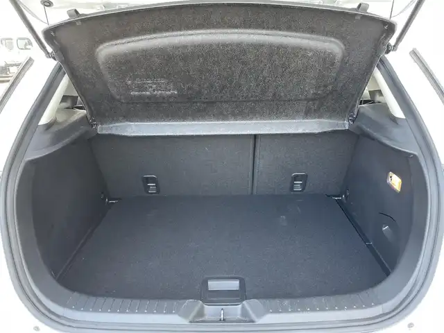 マツダ ＣＸ－３ XD Lパッケージ 佐賀県 2017(平29)年 5.9万km スノーフレイクホワイトパールマイカ 純正8インチSDナビゲーション/・フルセグTV/CD/DVD/USB/Bluetooth/バックカメラ/前後ドライブレコーダー/ETC/ヘッドアップディスプレイ/ハーフレザーシート/D席メモリー機能付パワーシート/DN席シートヒーター/ISOFIX対応/パドルシフト/革巻きステアリング/ステアリングヒーター/ステアリングリモコン/純正18インチアルミホイール/純正LEDヘッドライト/・オートマチックハイビーム/純正LEDフォグランプ/純正フロアマット/純正ドアバイザ―/新車保証書/取扱説明書/スペアキー１本/i-ACTIVSENSE/・アダプティブクルーズコントロール/・衝突軽減ブレーキ(SBS/SCBS)/・車線逸脱警報システム/・標識認識システム/・ブラインドスポットモニタリングシステム/・ドライバーアテンションアラート/・パーキングセンサーシステム