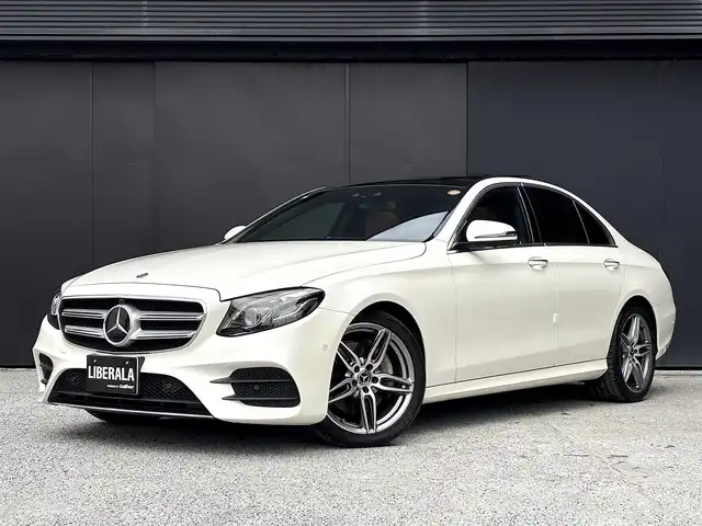 メルセデス・ベンツ Ｍ・ベンツ Ｅ２２０ｄ アバンギャルド AMGライン 和歌山県 2019(平31)年 5.3万km ダイヤモンドホワイト パノラマSR/エクスクルーシブパッケージ/エアバランスパッケージ/レーダーセーフティパッケージ/ブラウンレザー/ヘッドアップディスプレイ/オートテールゲート /Burmesterサウンド/純ナビ/３６０度カメラ/フルセグTV/アンビエントライト /キーレスゴー /パワーシート /シートヒーター/パドルシフト/LEDライト/ETC