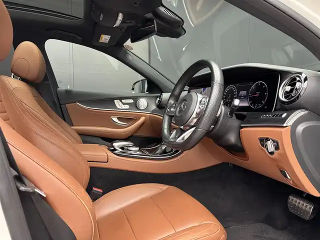 メルセデス・ベンツ Ｍ・ベンツ Ｅ２２０ｄ アバンギャルド AMGライン 和歌山県 2019(平31)年 5.3万km ダイヤモンドホワイト パノラマSR/エクスクルーシブパッケージ/エアバランスパッケージ/レーダーセーフティパッケージ/ブラウンレザー/ヘッドアップディスプレイ/オートテールゲート /Burmesterサウンド/純ナビ/３６０度カメラ/フルセグTV/アンビエントライト /キーレスゴー /パワーシート /シートヒーター/パドルシフト/LEDライト/ETC