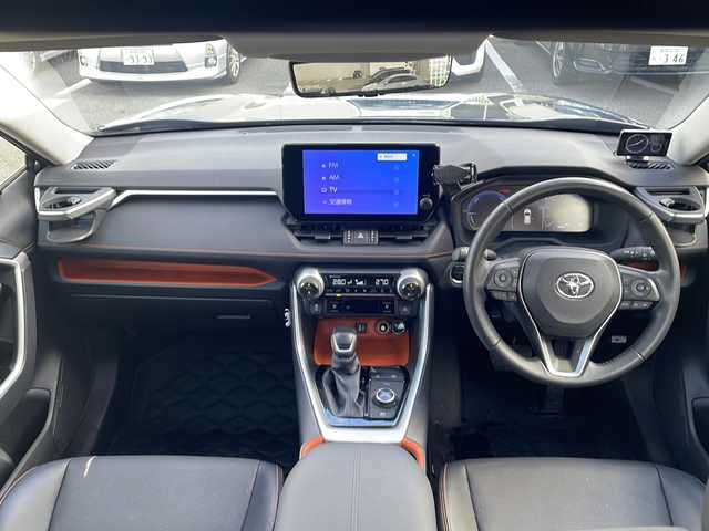 トヨタ ＲＡＶ４ ハイブリッド アドベンチャー 鳥取県 2024(令6)年 2.9万km グレーメタリック ワンオーナー/オールモード４WD/マッドグレー１９AW/スマートキーx2個/サンルーフ/レザーシート/メーカーナビゲーション/デジタルインナーミラー/ドライブレコーダー/プリクラッシュセーフティ/アダクティブクルーズ/レーンデパーチャー/ブラインドスポット/インテリソナー/全方位カメラ/オートハイビーム/GPSレーダー/フルセグ・Bluetooth/ミラーキャスト・USB/前席エアーシート/ハンドルヒーター/前席パワーシート（D席メモリ）/フル液晶ディスプレイ/AC100V電源/フィッシングロッドスタンド/アウトドアフロアマット/オートリトラクトミラー/カップホルダー/２０ETC/保証書・取説