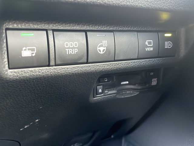 トヨタ ＲＡＶ４ ハイブリッド アドベンチャー 鳥取県 2024(令6)年 2.9万km グレーメタリック ワンオーナー/オールモード４WD/マッドグレー１９AW/スマートキーx2個/サンルーフ/レザーシート/メーカーナビゲーション/デジタルインナーミラー/ドライブレコーダー/プリクラッシュセーフティ/アダクティブクルーズ/レーンデパーチャー/ブラインドスポット/インテリソナー/全方位カメラ/オートハイビーム/GPSレーダー/フルセグ・Bluetooth/ミラーキャスト・USB/前席エアーシート/ハンドルヒーター/前席パワーシート（D席メモリ）/フル液晶ディスプレイ/AC100V電源/フィッシングロッドスタンド/アウトドアフロアマット/オートリトラクトミラー/カップホルダー/２０ETC/保証書・取説