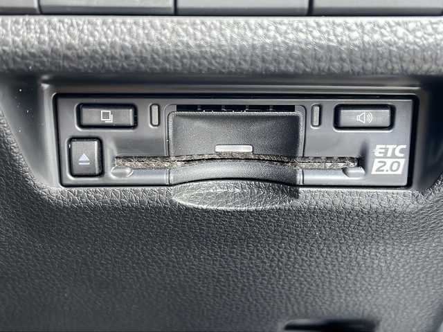 トヨタ ＲＡＶ４ ハイブリッド アドベンチャー 鳥取県 2024(令6)年 2.9万km グレーメタリック ワンオーナー/オールモード４WD/マッドグレー１９AW/スマートキーx2個/サンルーフ/レザーシート/メーカーナビゲーション/デジタルインナーミラー/ドライブレコーダー/プリクラッシュセーフティ/アダクティブクルーズ/レーンデパーチャー/ブラインドスポット/インテリソナー/全方位カメラ/オートハイビーム/GPSレーダー/フルセグ・Bluetooth/ミラーキャスト・USB/前席エアーシート/ハンドルヒーター/前席パワーシート（D席メモリ）/フル液晶ディスプレイ/AC100V電源/フィッシングロッドスタンド/アウトドアフロアマット/オートリトラクトミラー/カップホルダー/２０ETC/保証書・取説