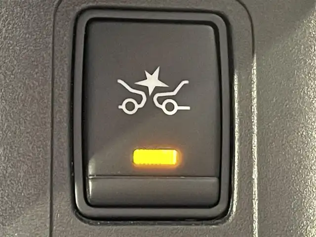 日産 セレナ ハイウェイスター 愛知県 2016(平28)年 7万km マルーンレッド 2トーン 純正９インチナビ/プロパイロット/アラウンドビューモニター/両側パワースライドドア/ハンズフリーオートスライドドア/インテリジェントパーキングアシスト/衝突軽減ブレーキ/車線逸脱警報/クリアランスソナー/電動パーキングブレーキ/ブレーキホールド/デジタルインナーミラー/前後ドライブレコーダー/ビルトインＥＴＣ/アクセサリーソケット/ＩＳＯＦＩＸ/純正フロアマット/純正16インチアルミホイール