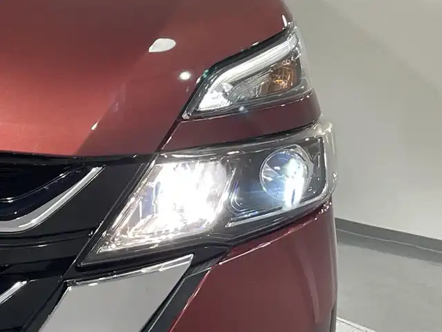 日産 セレナ ハイウェイスター 愛知県 2016(平28)年 7万km マルーンレッド 2トーン 純正９インチナビ/プロパイロット/アラウンドビューモニター/両側パワースライドドア/ハンズフリーオートスライドドア/インテリジェントパーキングアシスト/衝突軽減ブレーキ/車線逸脱警報/クリアランスソナー/電動パーキングブレーキ/ブレーキホールド/デジタルインナーミラー/前後ドライブレコーダー/ビルトインＥＴＣ/アクセサリーソケット/ＩＳＯＦＩＸ/純正フロアマット/純正16インチアルミホイール