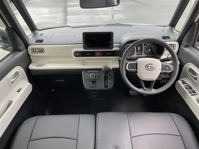 ダイハツ ムーヴ キャンバス ストライプス G 岡山県 2023(令5)年 6.2万km シャイニングホワイトパール/レイクブルーメタリック 登録時走行距離61826km/両側パワースライドドア/レーダークルーズコントロール/衝突回避支援ブレーキ機能/横滑り防止装置/コーナーセンサー/アイドリングストップ/電動パーキングブレーキ/オートブレーキホールド機能/オートライト/オートマチックハイビーム/D/N席シートヒーター/プッシュスタート/スマートキー×2/純正フロアマット/シートカバー