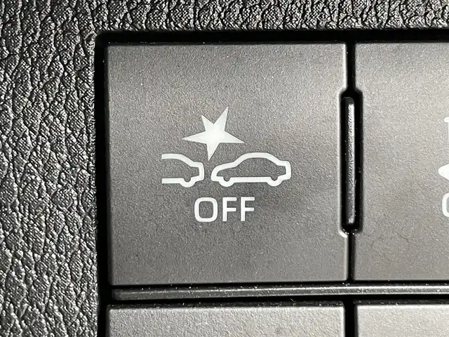 ダイハツ ムーヴ キャンバス ストライプス G 岡山県 2023(令5)年 6.2万km シャイニングホワイトパール/レイクブルーメタリック 登録時走行距離61826km/両側パワースライドドア/レーダークルーズコントロール/衝突回避支援ブレーキ機能/横滑り防止装置/コーナーセンサー/アイドリングストップ/電動パーキングブレーキ/オートブレーキホールド機能/オートライト/オートマチックハイビーム/D/N席シートヒーター/プッシュスタート/スマートキー×2/純正フロアマット/シートカバー