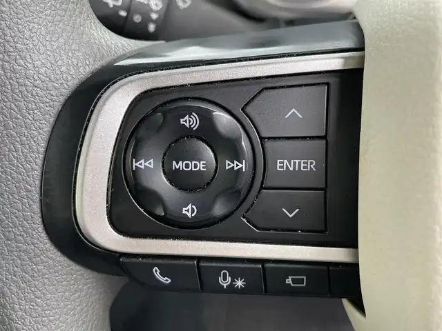 ダイハツ ムーヴ キャンバス ストライプス G 岡山県 2023(令5)年 6.2万km シャイニングホワイトパール/レイクブルーメタリック 登録時走行距離61826km/両側パワースライドドア/レーダークルーズコントロール/衝突回避支援ブレーキ機能/横滑り防止装置/コーナーセンサー/アイドリングストップ/電動パーキングブレーキ/オートブレーキホールド機能/オートライト/オートマチックハイビーム/D/N席シートヒーター/プッシュスタート/スマートキー×2/純正フロアマット/シートカバー