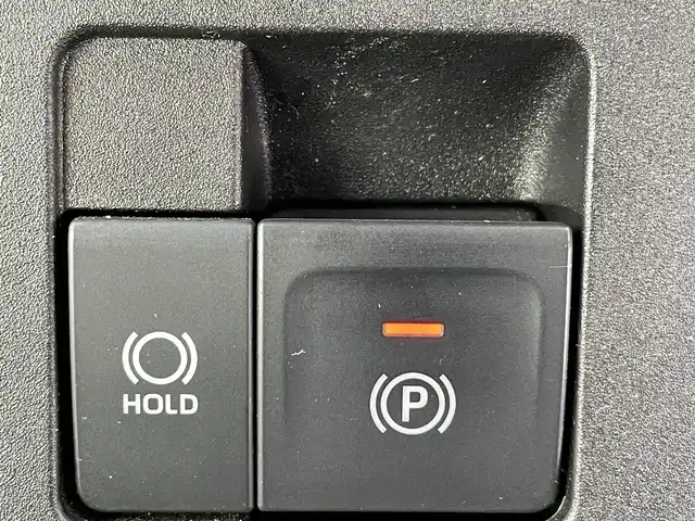 ダイハツ ムーヴ キャンバス ストライプス G 岡山県 2023(令5)年 6.2万km シャイニングホワイトパール/レイクブルーメタリック 登録時走行距離61826km/両側パワースライドドア/レーダークルーズコントロール/衝突回避支援ブレーキ機能/横滑り防止装置/コーナーセンサー/アイドリングストップ/電動パーキングブレーキ/オートブレーキホールド機能/オートライト/オートマチックハイビーム/D/N席シートヒーター/プッシュスタート/スマートキー×2/純正フロアマット/シートカバー