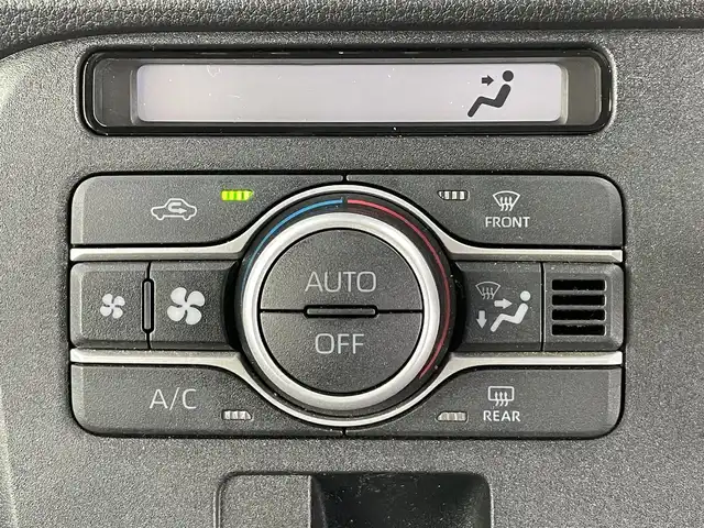 ダイハツ ムーヴ キャンバス ストライプス G 岡山県 2023(令5)年 6.2万km シャイニングホワイトパール/レイクブルーメタリック 登録時走行距離61826km/両側パワースライドドア/レーダークルーズコントロール/衝突回避支援ブレーキ機能/横滑り防止装置/コーナーセンサー/アイドリングストップ/電動パーキングブレーキ/オートブレーキホールド機能/オートライト/オートマチックハイビーム/D/N席シートヒーター/プッシュスタート/スマートキー×2/純正フロアマット/シートカバー