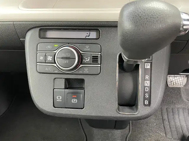 ダイハツ ムーヴ キャンバス ストライプス G 岡山県 2023(令5)年 6.2万km シャイニングホワイトパール/レイクブルーメタリック 登録時走行距離61826km/両側パワースライドドア/レーダークルーズコントロール/衝突回避支援ブレーキ機能/横滑り防止装置/コーナーセンサー/アイドリングストップ/電動パーキングブレーキ/オートブレーキホールド機能/オートライト/オートマチックハイビーム/D/N席シートヒーター/プッシュスタート/スマートキー×2/純正フロアマット/シートカバー