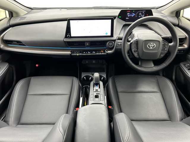 トヨタ プリウス Z 三重県 2023(令5)年 1万km プラチナホワイトパールマイカ /禁煙車//純正ナビ//AppleCarPray/AndroidAuto/Bluetooth/フルセグ/USB/AM/FM//レーザーシート//前席シートヒーター//前席ベンチレーション//メモリ機能付パワーシート//パノラミックビューモニター//デジタルインナーミラー//レーダークルーズコントロール//ステアリングヒーター//ブラインドスポットモニター//パワーバックドア//ワイヤレスチャージャー//ビルトイン2.0//オートハイビーム//純正19インチアルミホイール