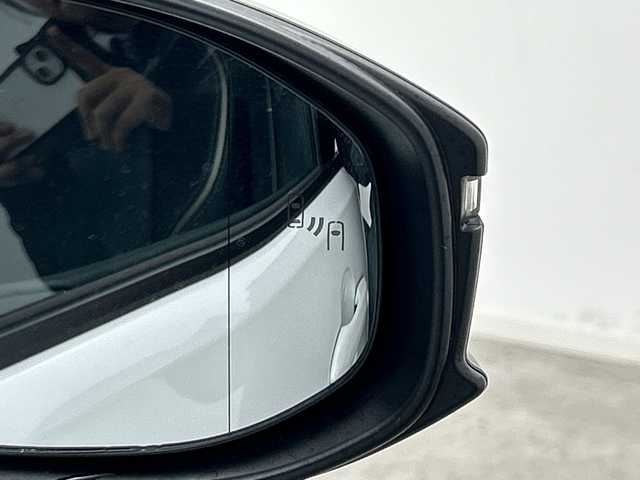 トヨタ プリウス Z 三重県 2023(令5)年 1万km プラチナホワイトパールマイカ /禁煙車//純正ナビ//AppleCarPray/AndroidAuto/Bluetooth/フルセグ/USB/AM/FM//レーザーシート//前席シートヒーター//前席ベンチレーション//メモリ機能付パワーシート//パノラミックビューモニター//デジタルインナーミラー//レーダークルーズコントロール//ステアリングヒーター//ブラインドスポットモニター//パワーバックドア//ワイヤレスチャージャー//ビルトイン2.0//オートハイビーム//純正19インチアルミホイール