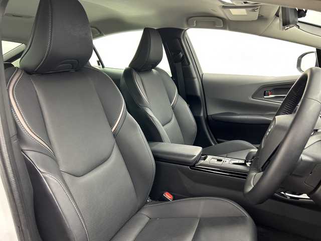 トヨタ プリウス Z 三重県 2023(令5)年 1万km プラチナホワイトパールマイカ /禁煙車//純正ナビ//AppleCarPray/AndroidAuto/Bluetooth/フルセグ/USB/AM/FM//レーザーシート//前席シートヒーター//前席ベンチレーション//メモリ機能付パワーシート//パノラミックビューモニター//デジタルインナーミラー//レーダークルーズコントロール//ステアリングヒーター//ブラインドスポットモニター//パワーバックドア//ワイヤレスチャージャー//ビルトイン2.0//オートハイビーム//純正19インチアルミホイール