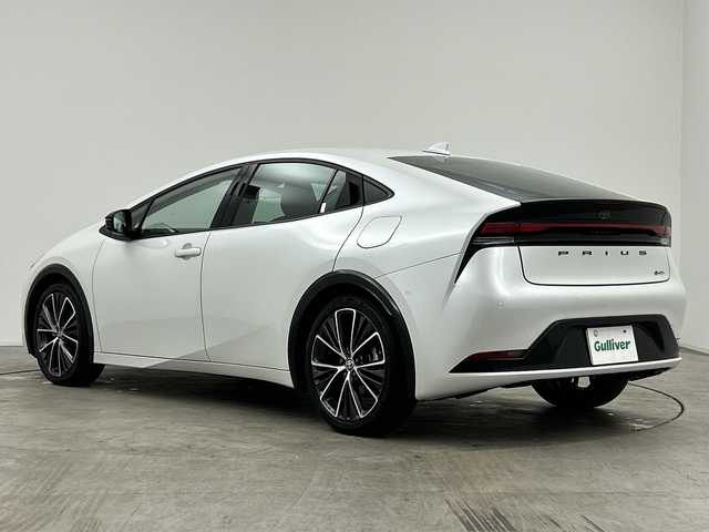 トヨタ プリウス Z 三重県 2023(令5)年 1万km プラチナホワイトパールマイカ /禁煙車//純正ナビ//AppleCarPray/AndroidAuto/Bluetooth/フルセグ/USB/AM/FM//レーザーシート//前席シートヒーター//前席ベンチレーション//メモリ機能付パワーシート//パノラミックビューモニター//デジタルインナーミラー//レーダークルーズコントロール//ステアリングヒーター//ブラインドスポットモニター//パワーバックドア//ワイヤレスチャージャー//ビルトイン2.0//オートハイビーム//純正19インチアルミホイール